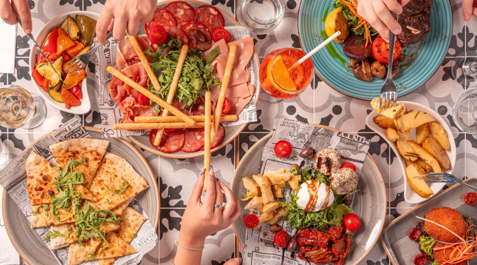 Outdoor Restaurants in Malta - Luzzu Qawra