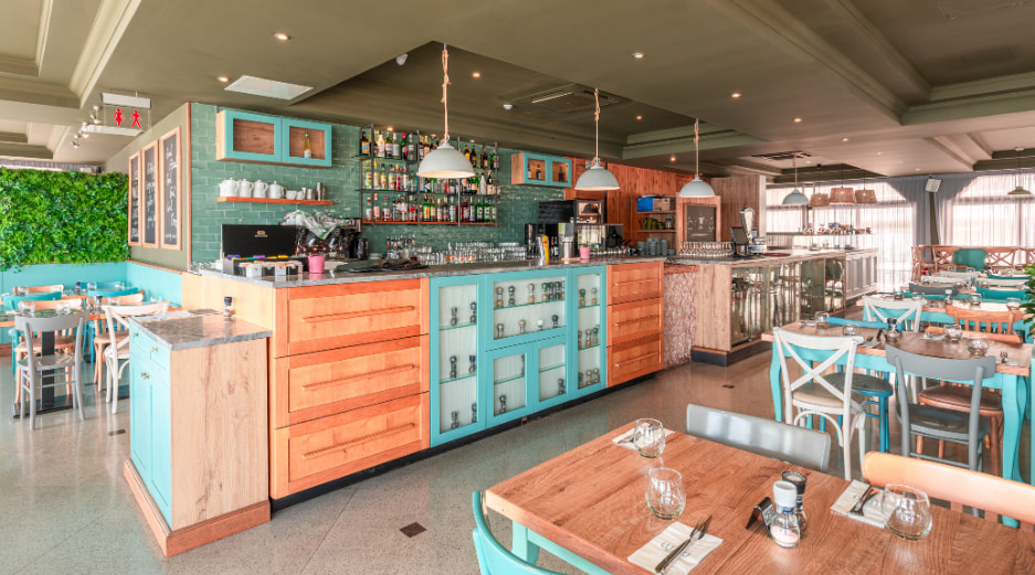 Casual dining in Malta at Luzzu in Qawra